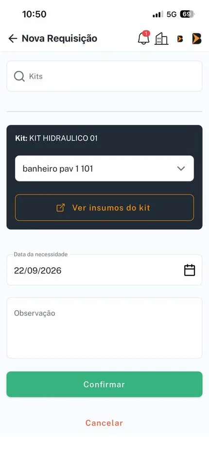 Tela de nova requisição por kit no aplicativo BuildMate, com endereço de uso e data da necessidade